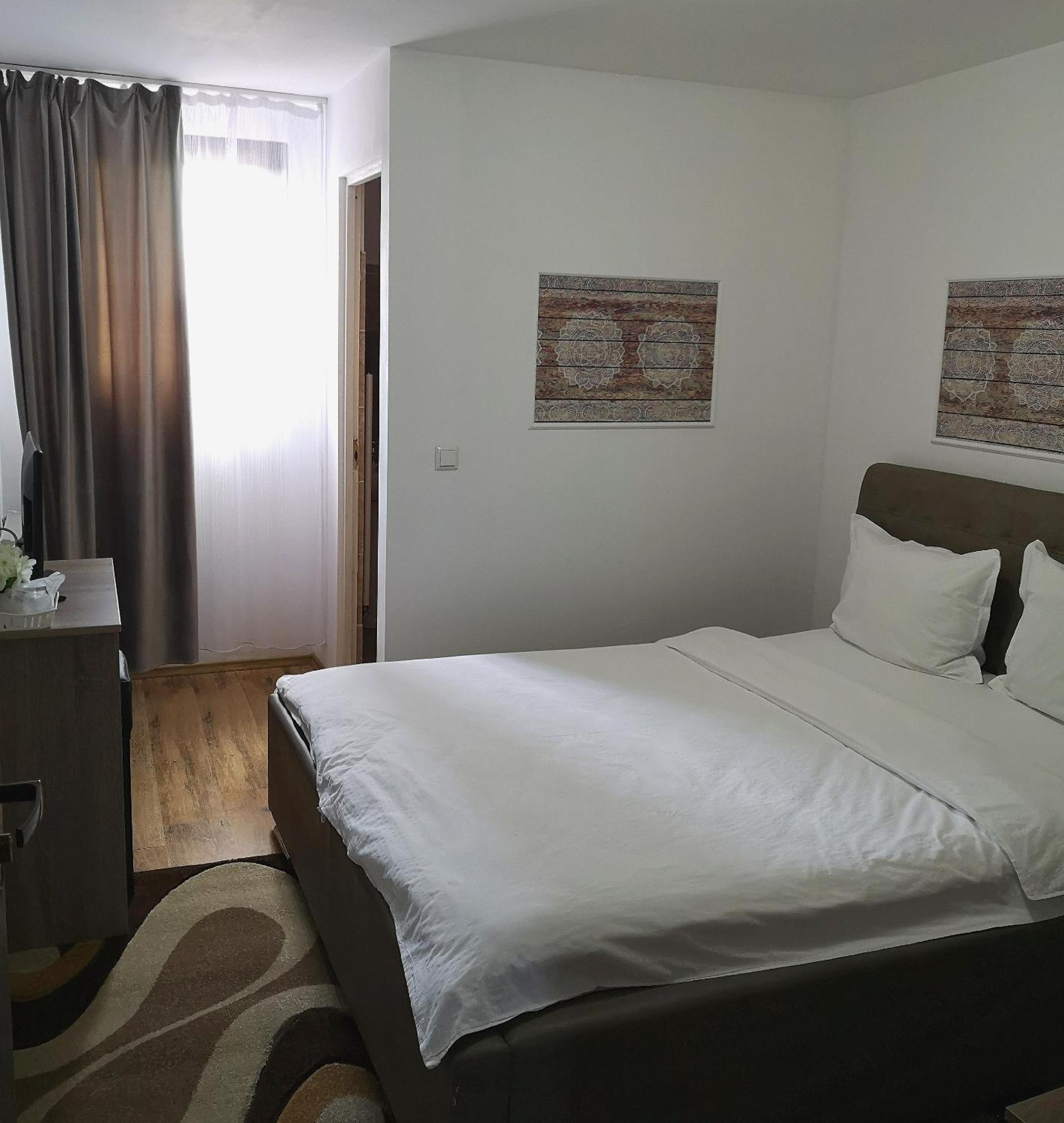 Casa Hortensia Ташнад Екстериор снимка